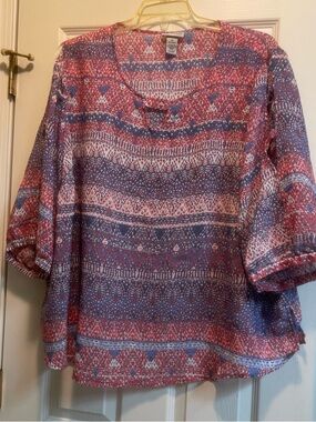 Woman Within Pink and Blue Patterned Scoop Neck Blouse.    (87)